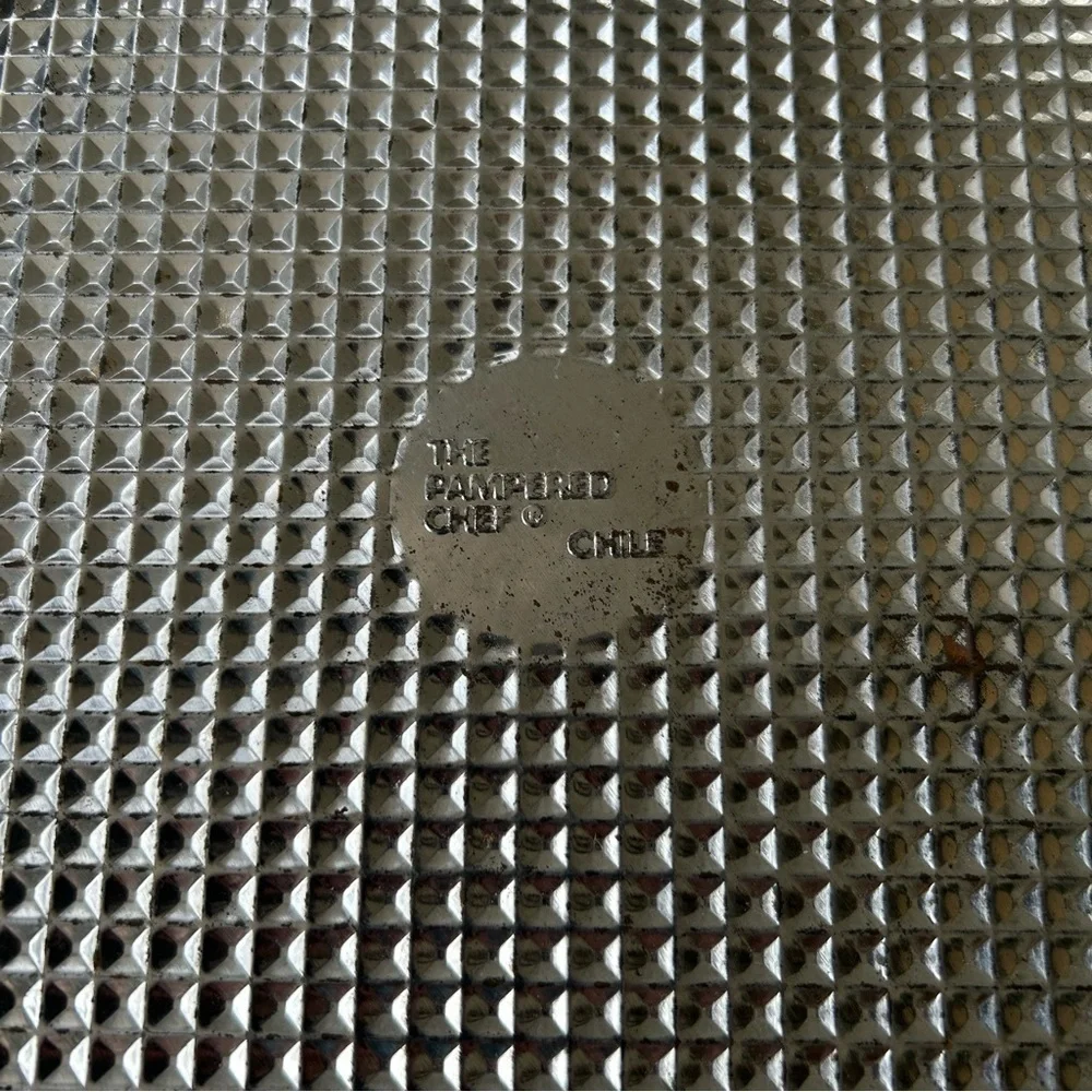 Pampered Chef Textured Silver Springform Pan